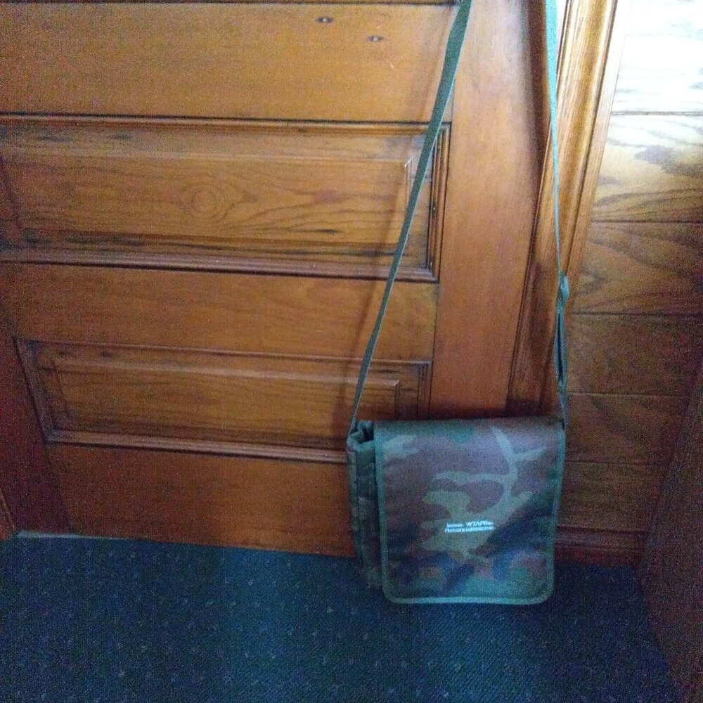 Herschel camo satchel messenger shoulder bag